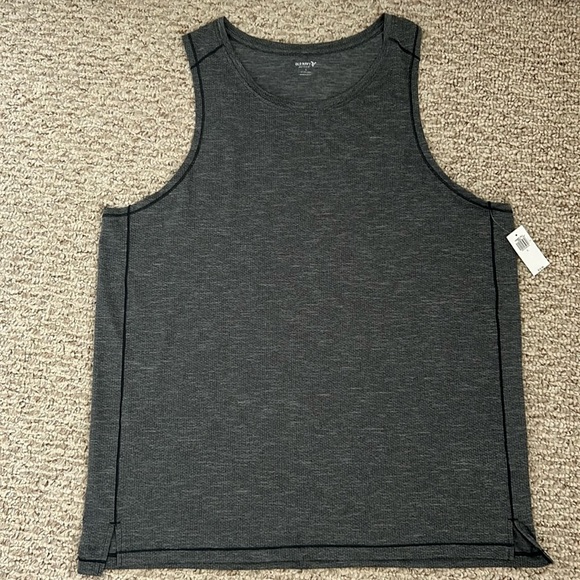 Performance vent tank top NWT - Picture 1 of 3
